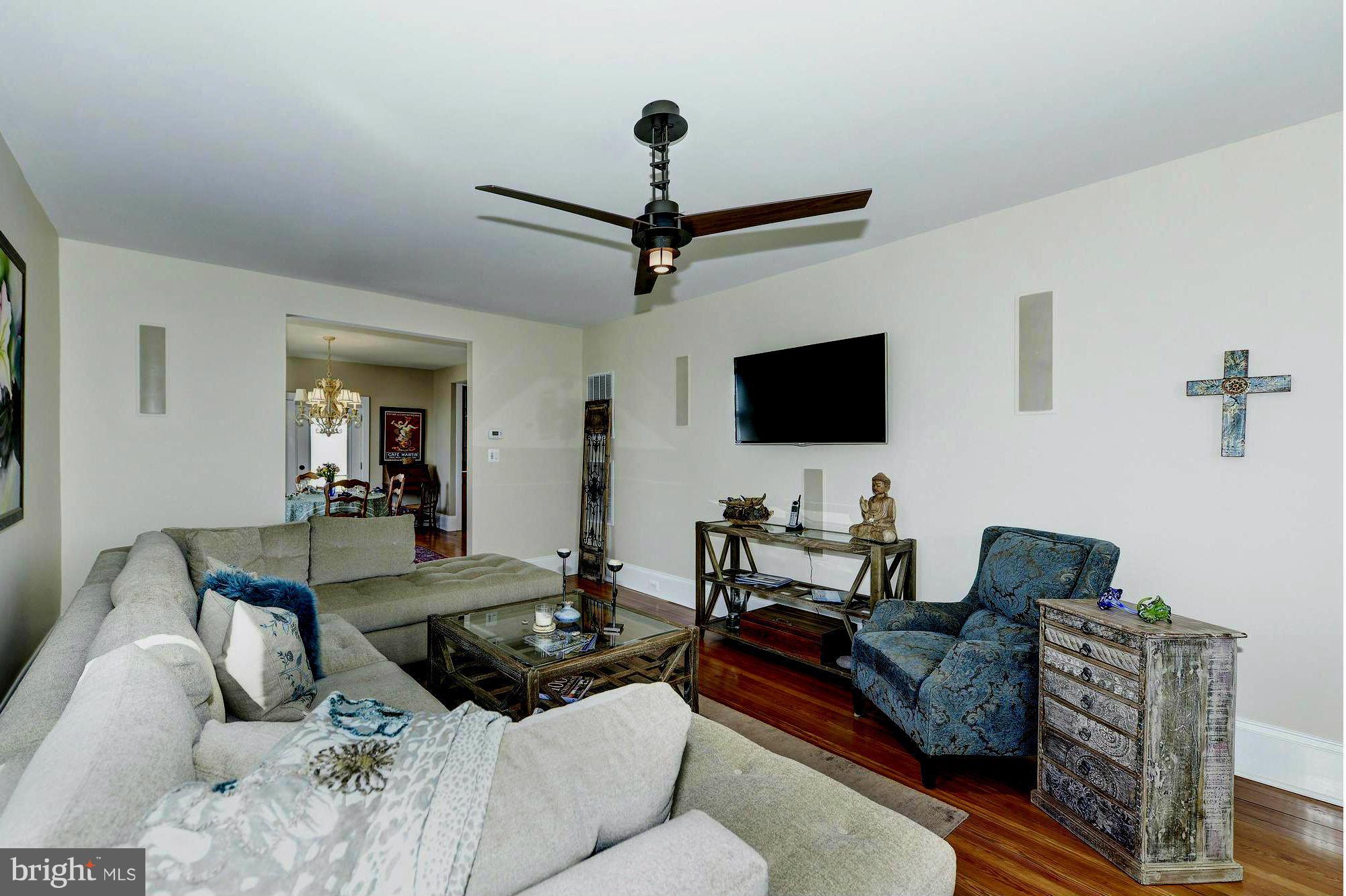 4048 Rectortown Road Marshall, VA 20115 - Photo 18 of 30 a living room with furniture and a flat screen tv