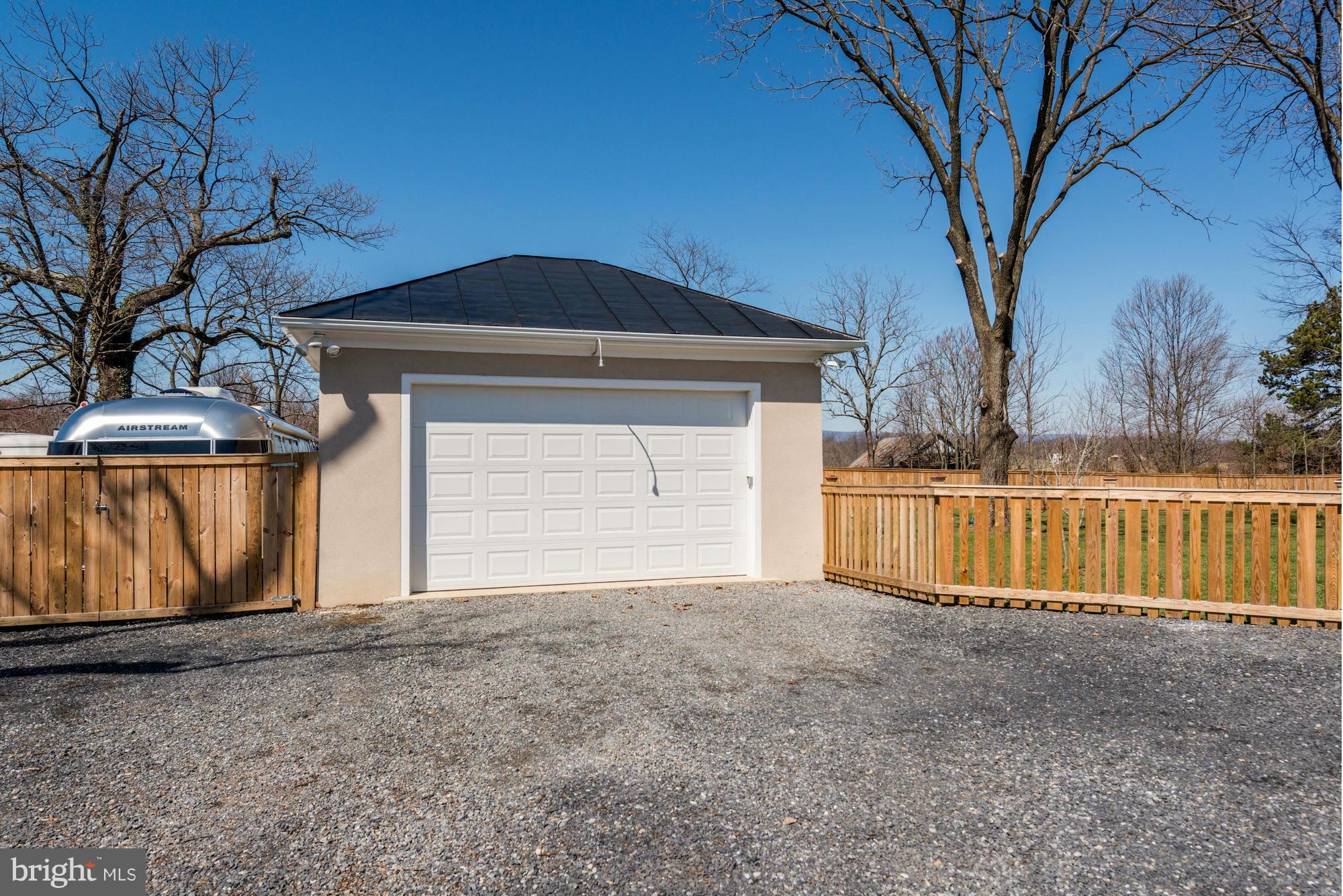 4048 Rectortown Road Marshall, VA 20115 - Photo 4 of 30 a front view of a house with a yard