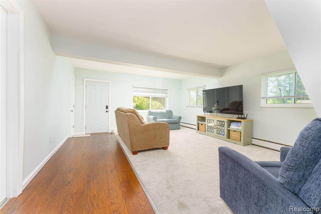 28615 Rollcrest Road Farmington Hills, MI 48334 - Photo 7 of 24