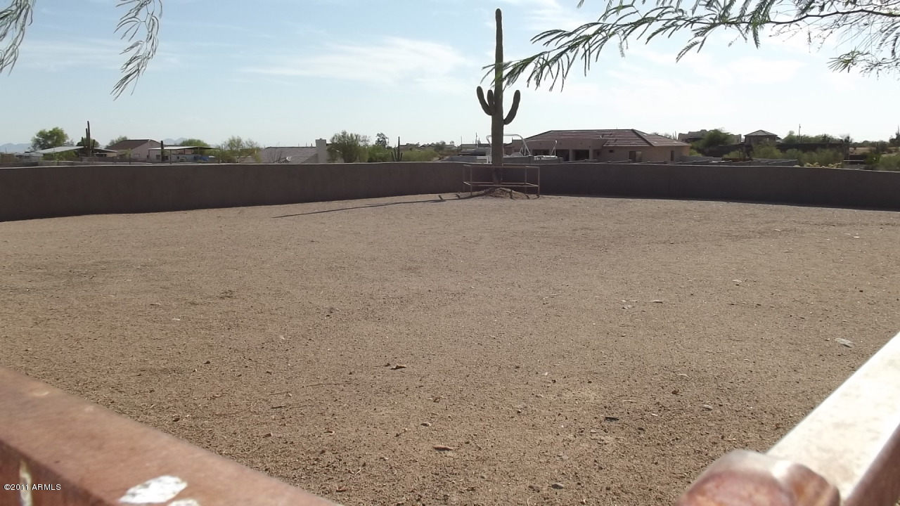 1944 North Goldfield Road Apache Junction, AZ 85119 - Photo 2 of 7 arena