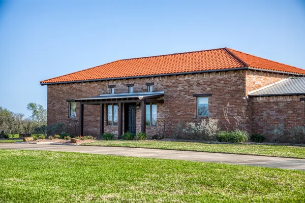 $2,995,000 | 20383 State Highway 159 West, New Ulm, TX 78950