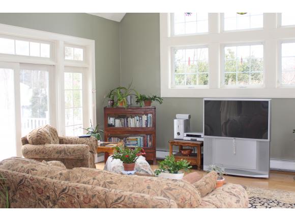 12 Bayview Terrace Road Hooksett, NH 03106 - Photo 2 of 11