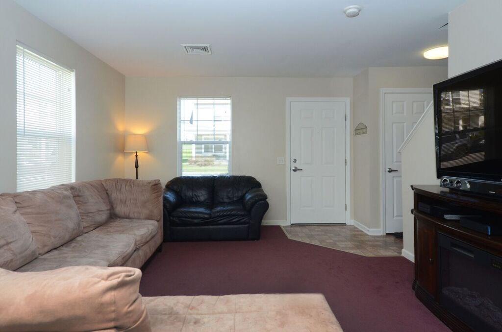 120 Pleasant Ridge Road McKees Rocks, PA 15136 - Photo 3 of 23