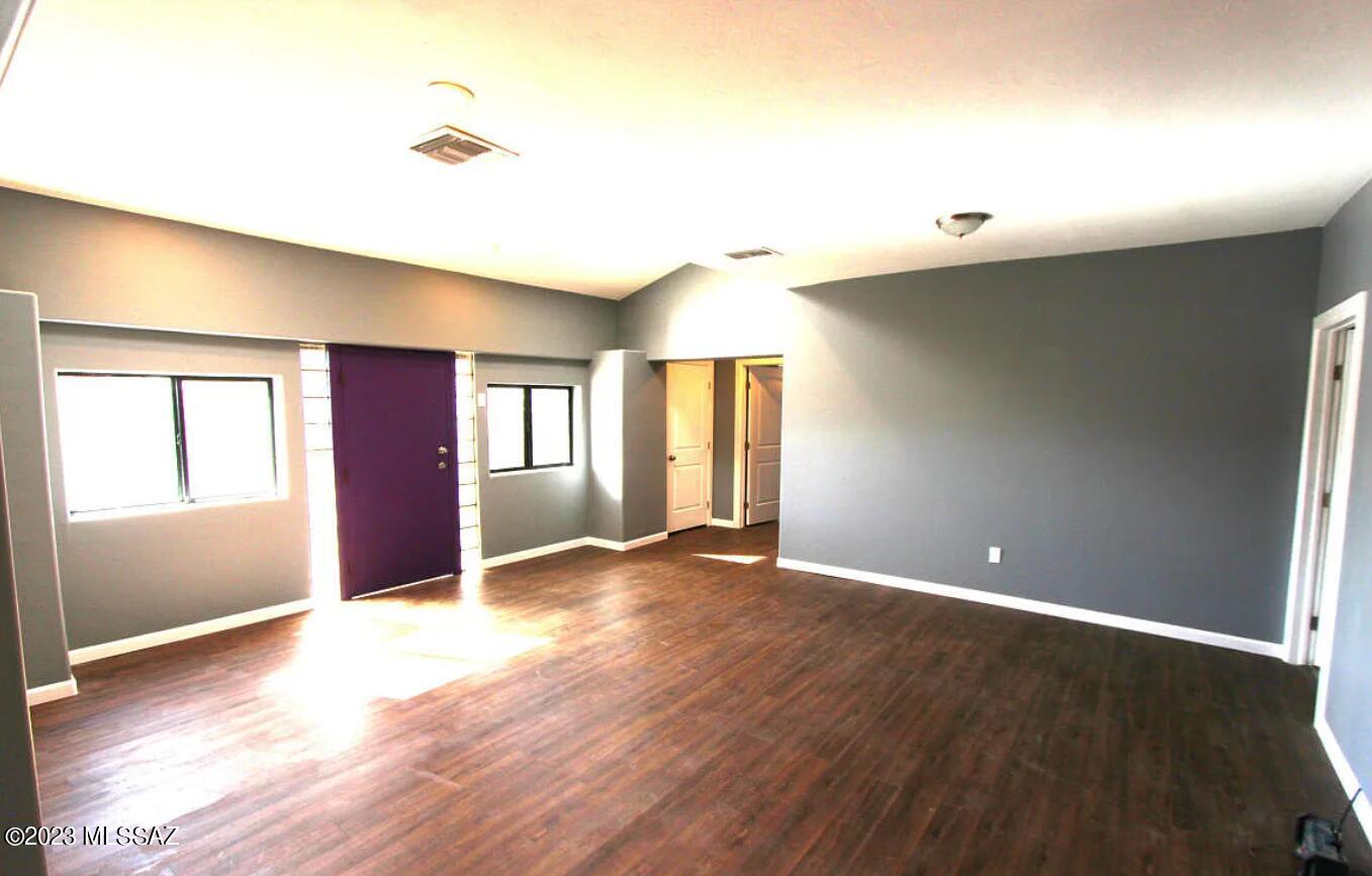 125 East Roger Road Tucson, AZ 85705 - Photo 12 of 15