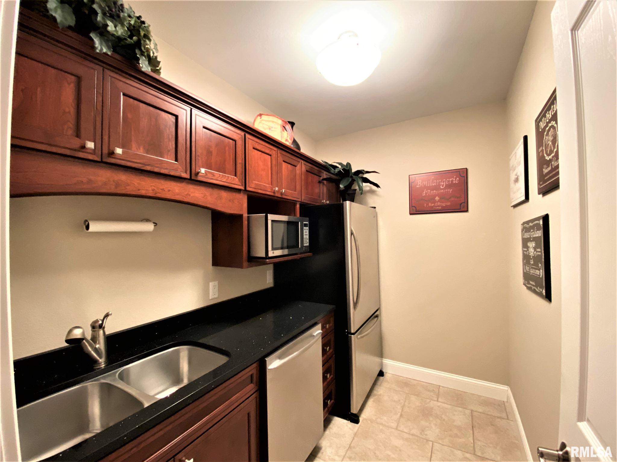 315 Harbor Point Place Springfield, IL 62712 - Photo 29 of 36 Gallery Image 29
