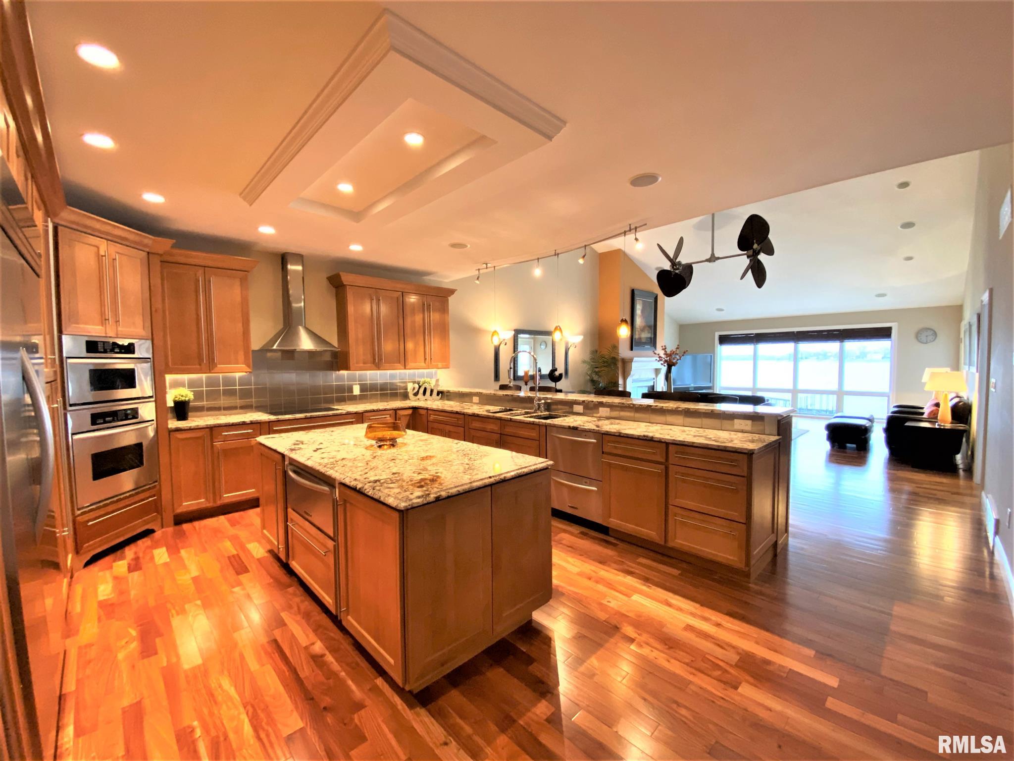 315 Harbor Point Place Springfield, IL 62712 - Photo 4 of 36 Gallery Image 4
