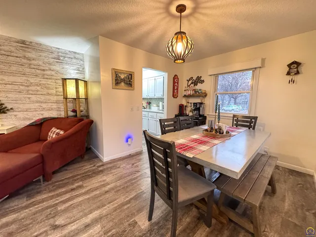 $239,500 | 907 Thompson Street, Emporia, KS 66801