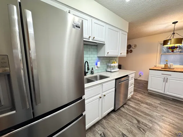 $239,500 | 907 Thompson Street, Emporia, KS 66801