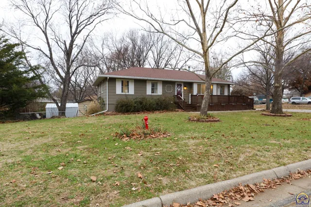 $239,500 | 907 Thompson Street, Emporia, KS 66801