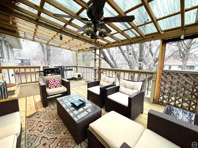 $239,500 | 907 Thompson Street, Emporia, KS 66801