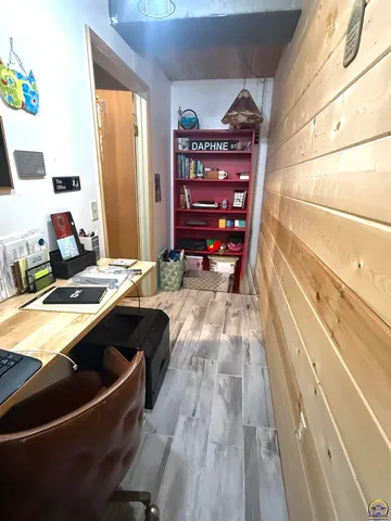 $239,500 | 907 Thompson Street, Emporia, KS 66801