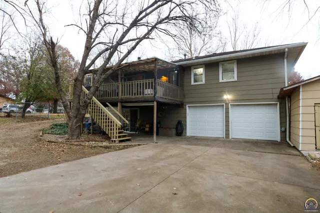 $239,500 | 907 Thompson Street, Emporia, KS 66801