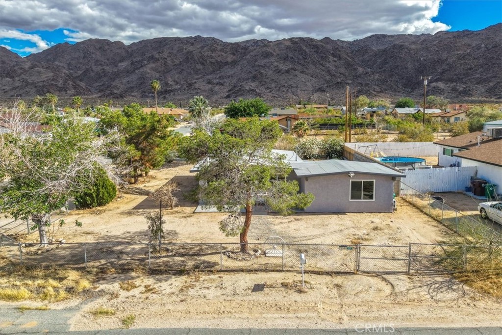 72589 Sullivan Road Twentynine Palms, CA 92277 - Photo 2 of 42