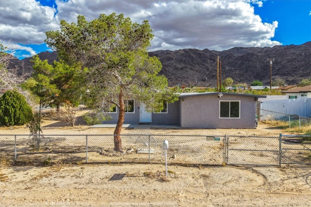 72589 Sullivan Road Twentynine Palms, CA 92277 - Photo 3 of 42