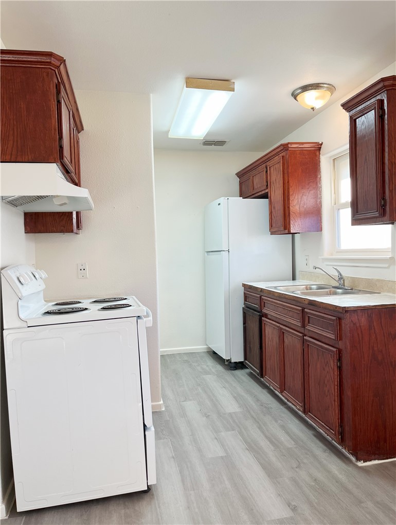 1802 16th Street, Unit B Corpus Christi, TX 78404 - Photo 4 of 17