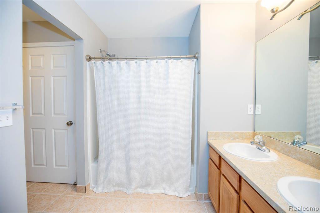 475 Cherry Orchard Road Canton, MI 48188 - Photo 29 of 46