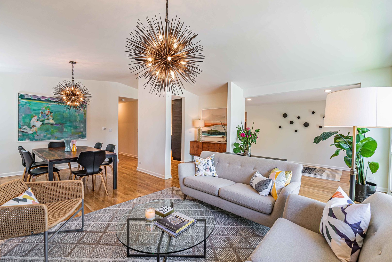 1146 Rago Avenue Deerfield, IL 60015 - Photo 3 of 25 a living room with furniture and a potted plant