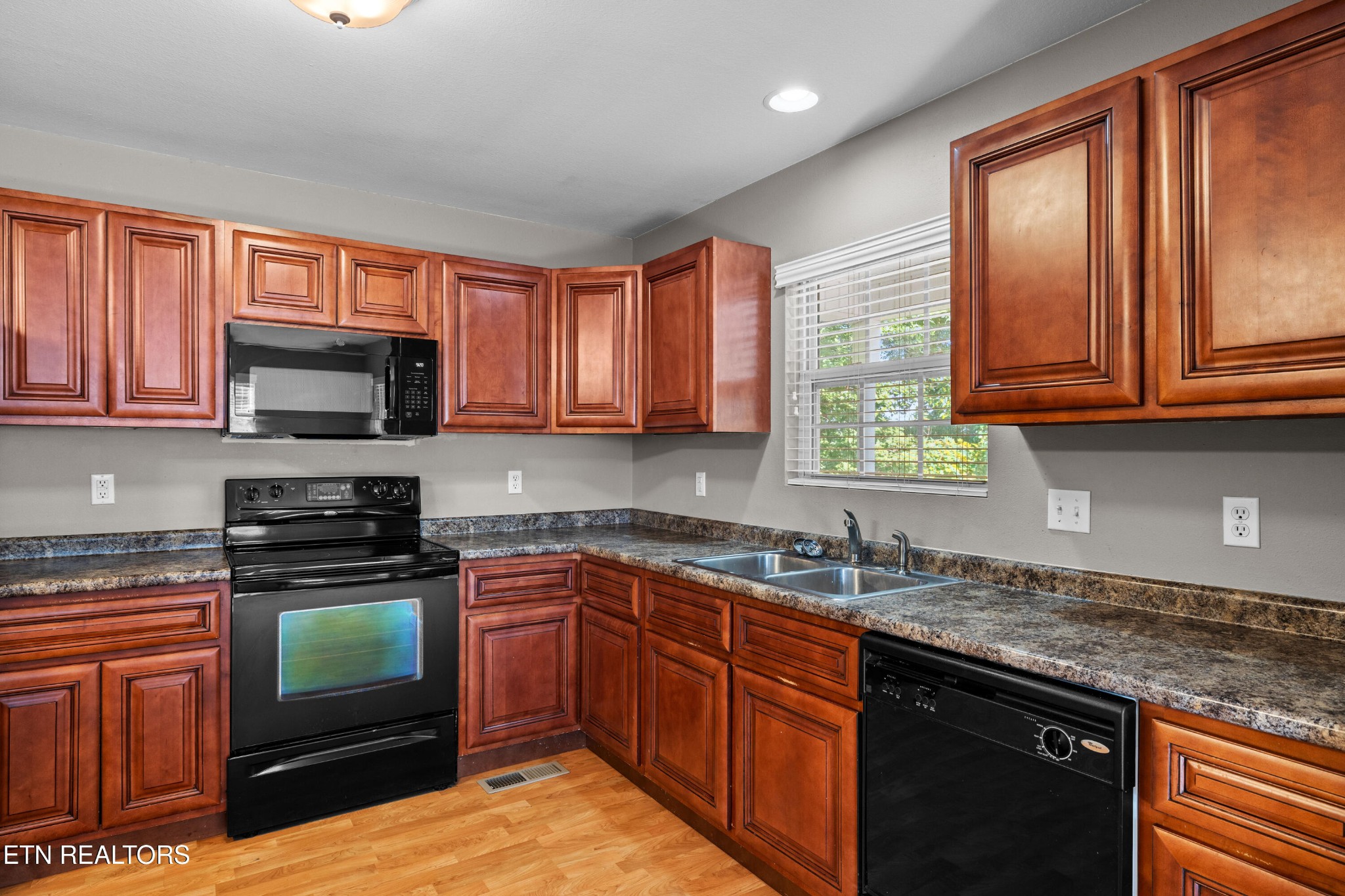 1606 Sevierville Road Maryville, TN 37804 - Photo 19 of 37 Gallery Image 19