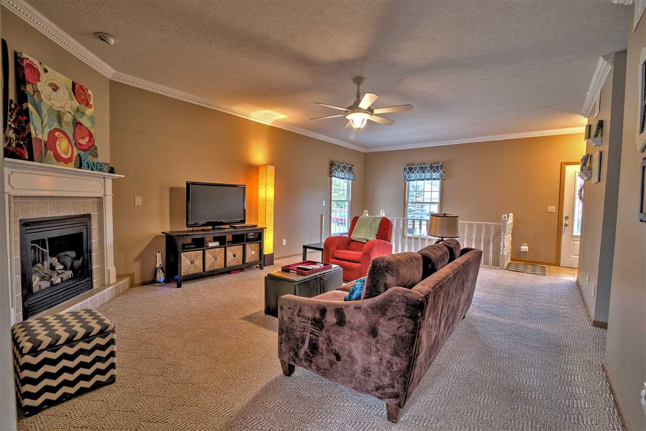 199 South Hunters Ridge Warsaw, IN 46582 - Photo 5 of 24 Gallery Image 5