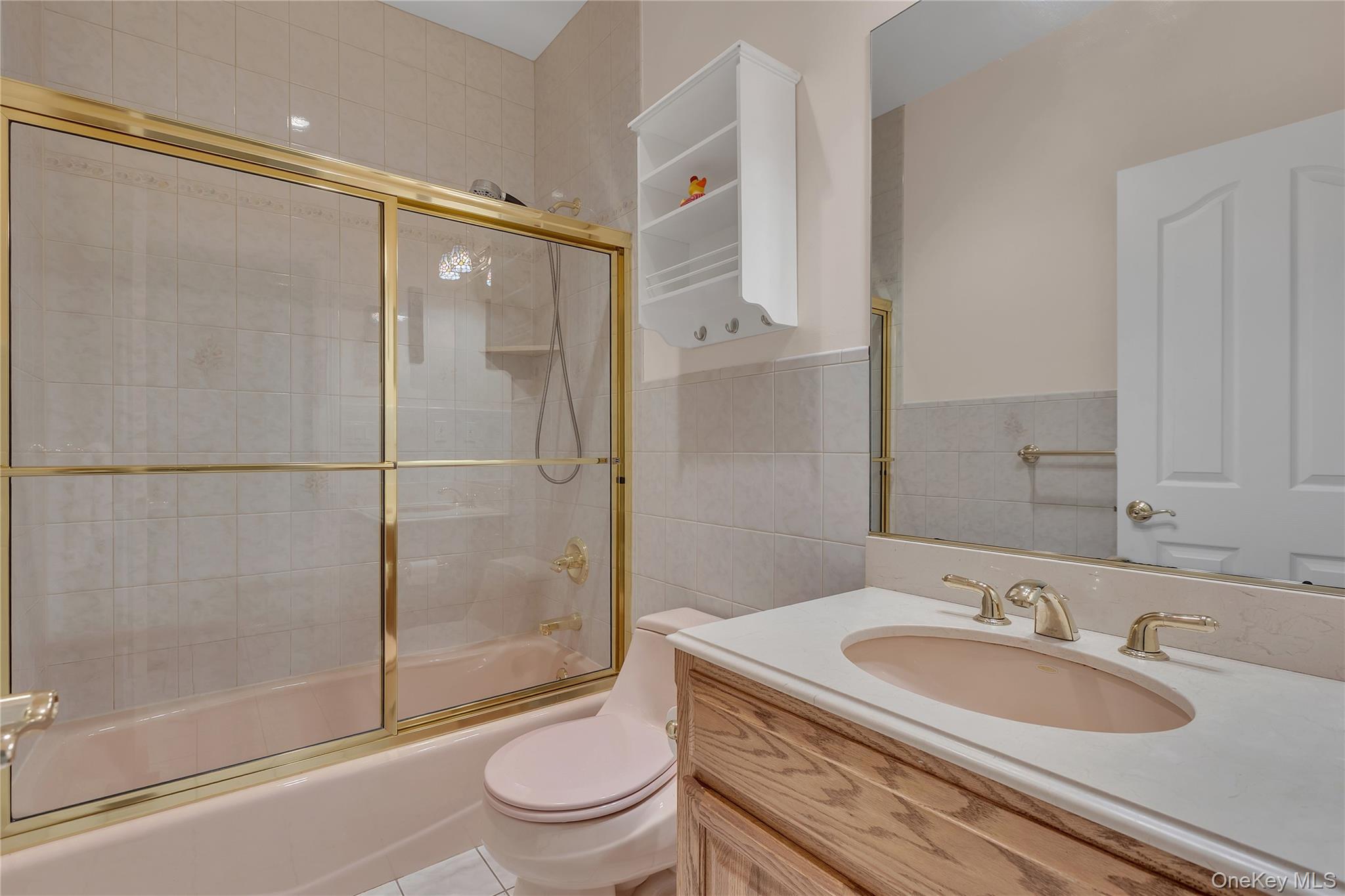 199 Hirst Road Briarcliff Manor, NY 10510 - Photo 21 of 50 The main floor full bathroom next to the 6th BR.