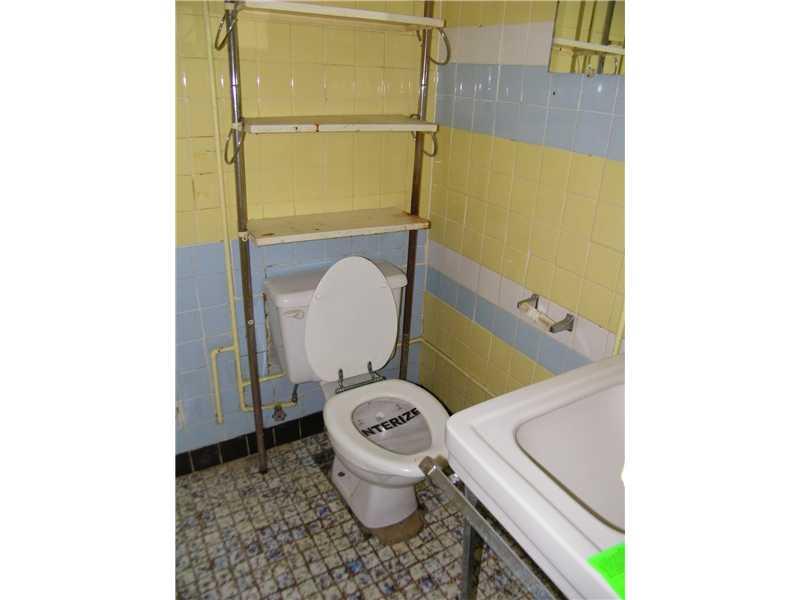 427 Blackhawk Road Beaver Falls, PA 15010 - Photo 16 of 19 Full Bath. An additional full ceramic tile bath is located in the lower level