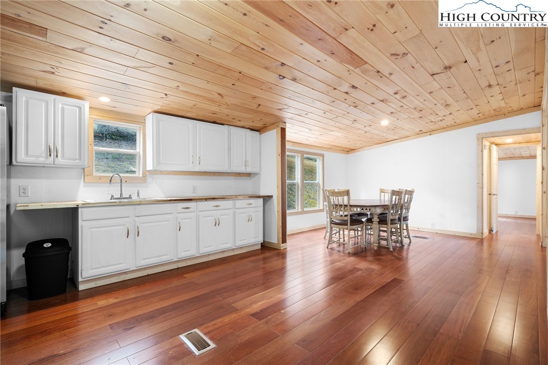 1920 Castle Ford Road Boone, NC 28607 - Photo 8 of 33