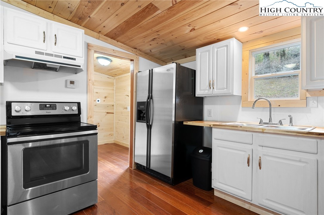 1920 Castle Ford Road Boone, NC 28607 - Photo 10 of 33