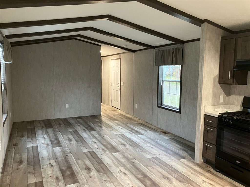 5651 Van Lare Road Williamson, NY 14589 - Photo 4 of 9