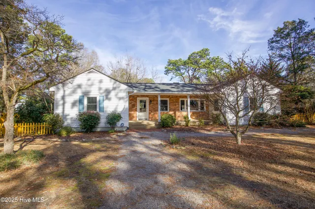 $2,500 | 365 East New Jersey Avenue, Southern Pines, NC 28387