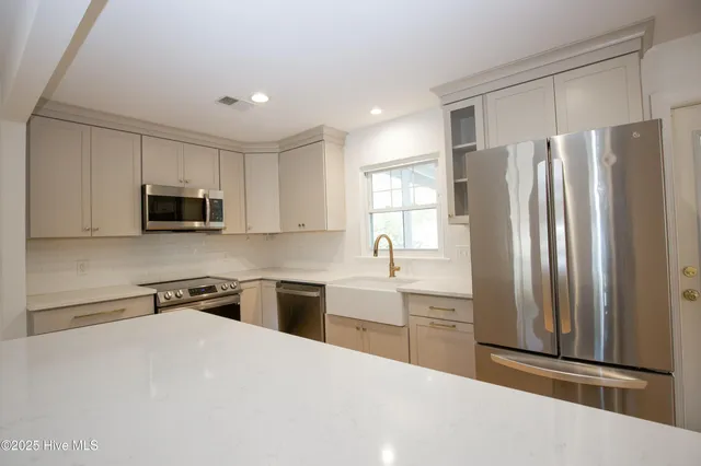 $2,500 | 365 East New Jersey Avenue, Southern Pines, NC 28387