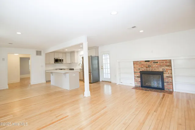 $2,500 | 365 East New Jersey Avenue, Southern Pines, NC 28387