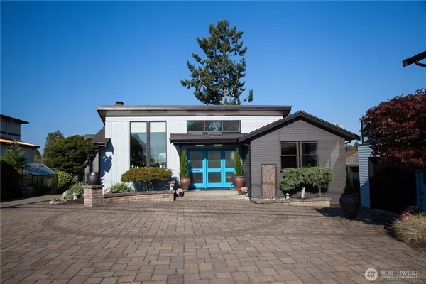 $1,900,000 | 19605 Military Road South, SeaTac, WA 98188