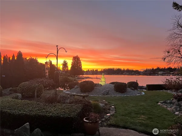 $1,900,000 | 19605 Military Road South, SeaTac, WA 98188