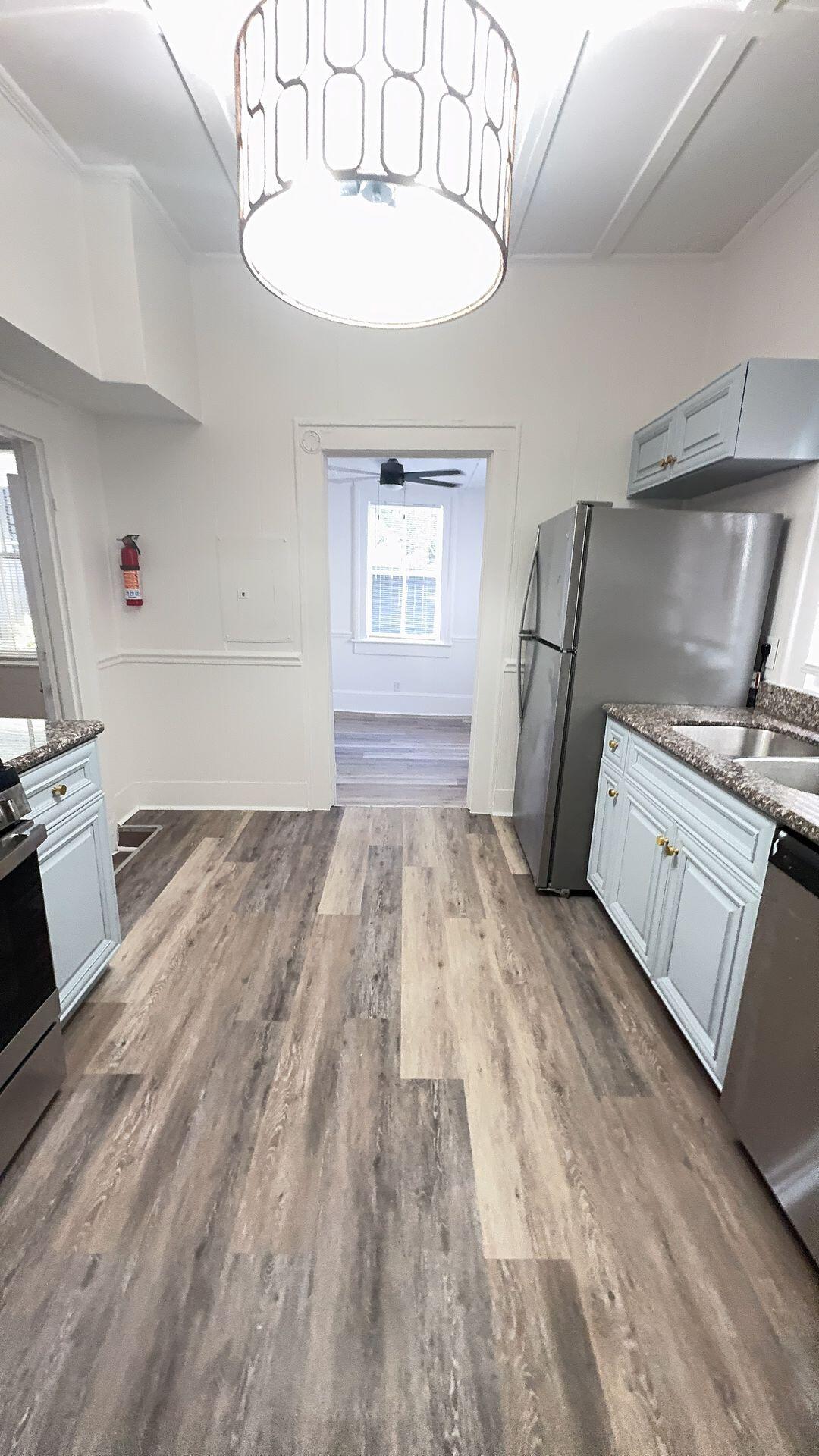 115 Ashley Avenue, Unit B Charleston, SC 29401 - Photo 5 of 11 47a0e1bc-5fe8-42b6-940b-0a7bc4dfeb13