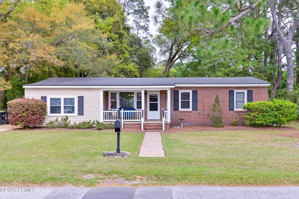 $375,000 | 307 Burroughs Avenue, Beaufort, SC 29902