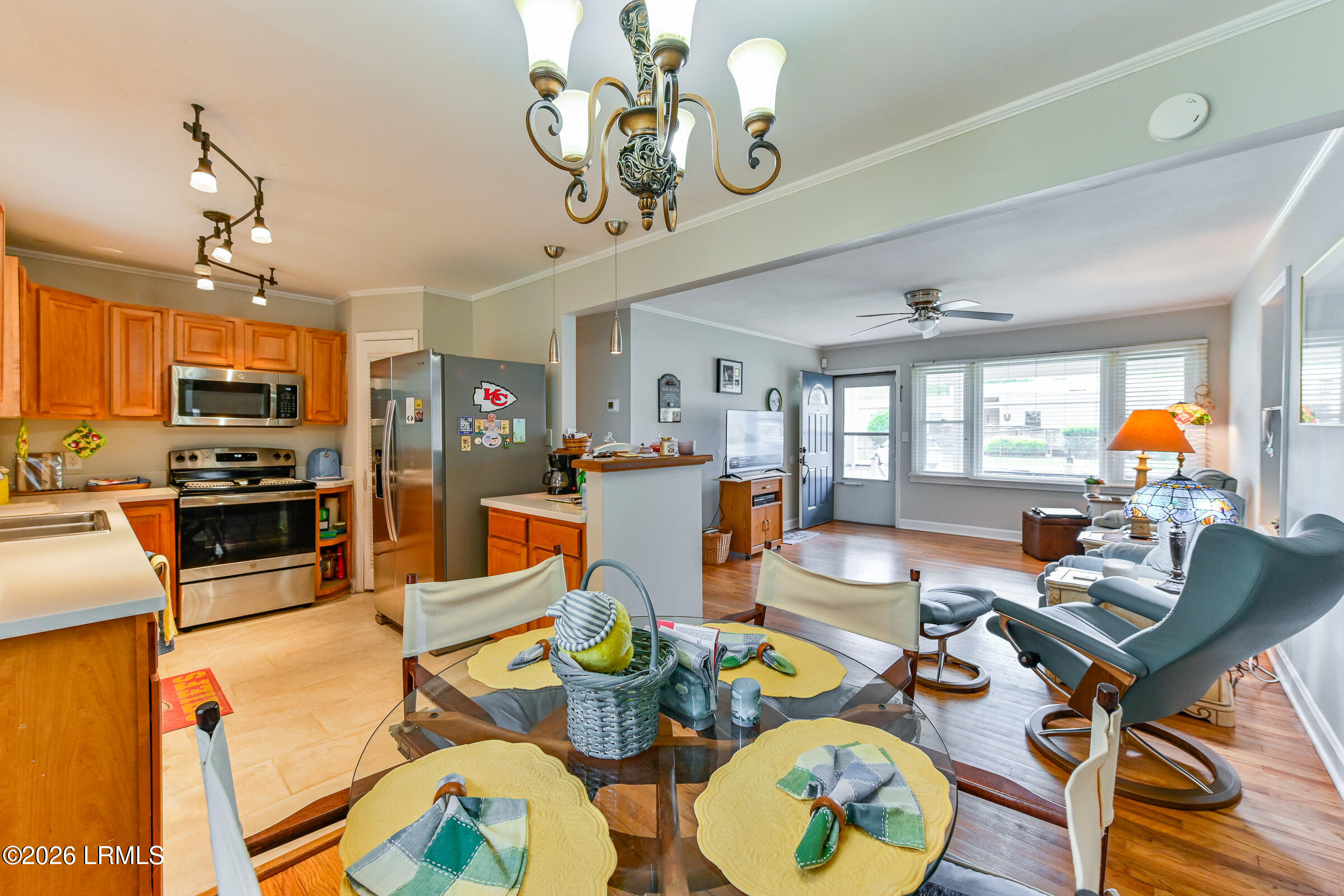 307 Burroughs Avenue Beaufort, SC 29902 - Photo 13 of 32 From dining area