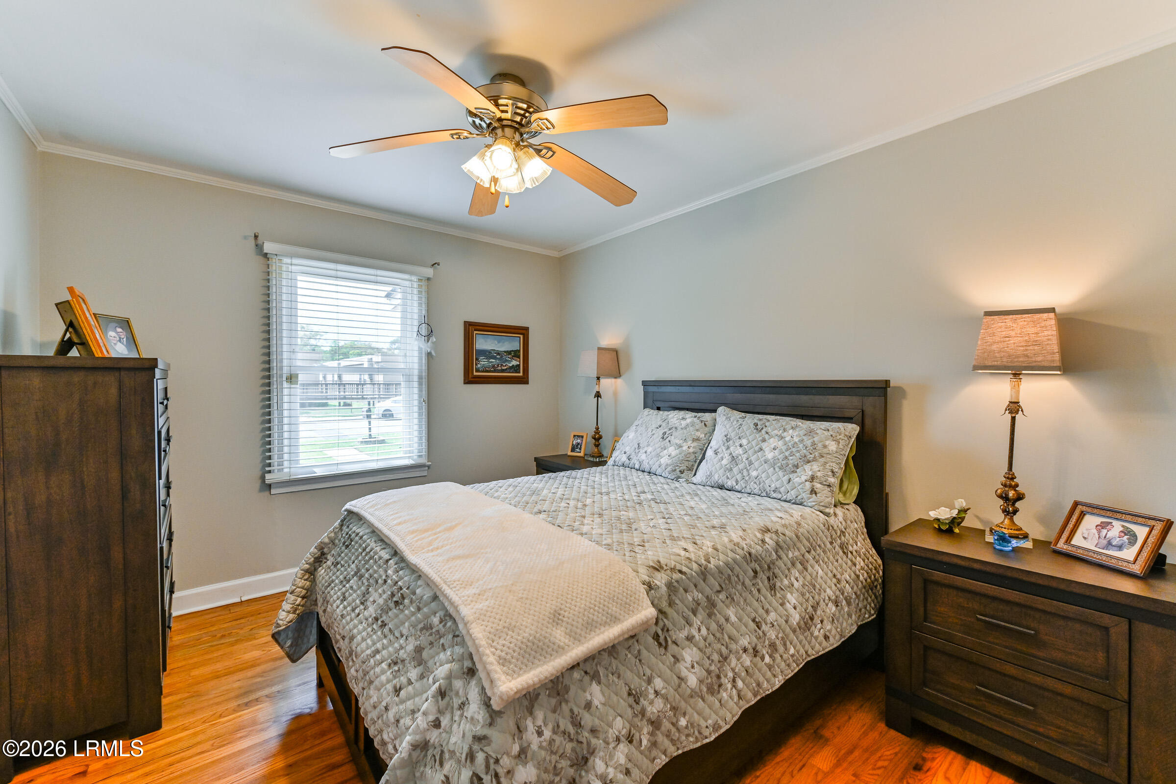 307 Burroughs Avenue Beaufort, SC 29902 - Photo 23 of 32 Guest bedroom 1