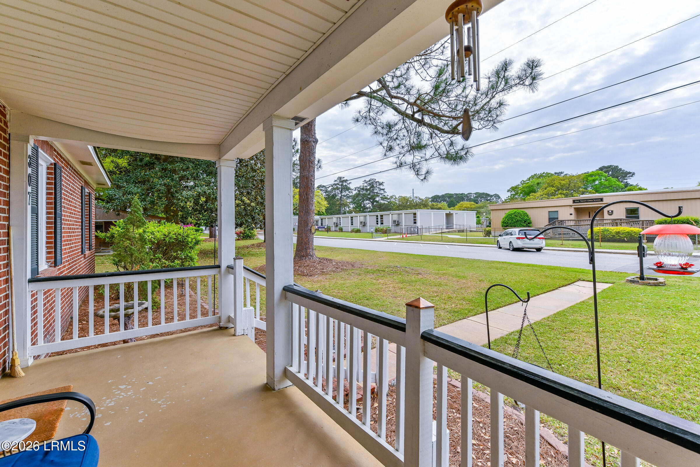 307 Burroughs Avenue Beaufort, SC 29902 - Photo 6 of 32 Porch looking out
