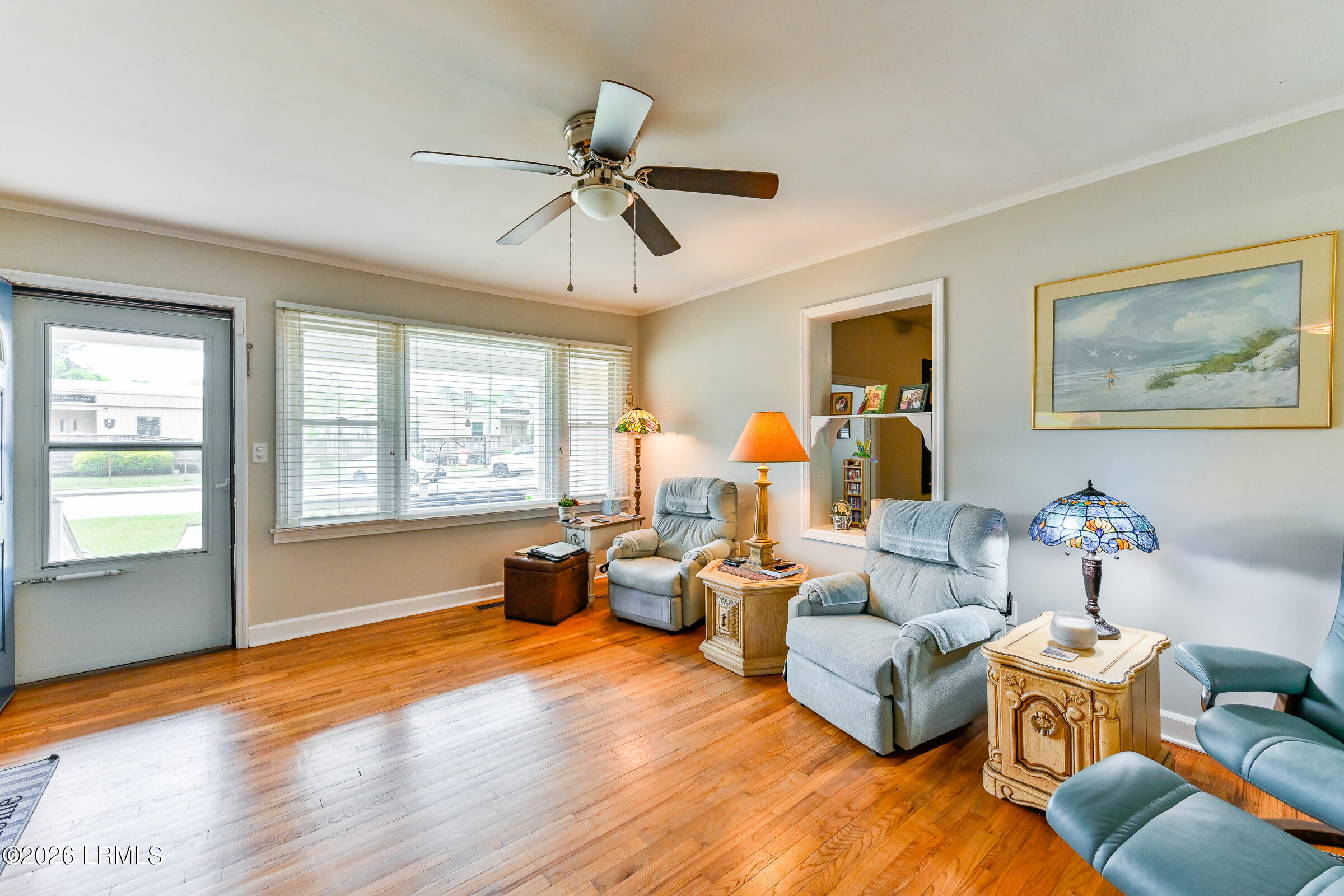307 Burroughs Avenue Beaufort, SC 29902 - Photo 8 of 32 Living room side
