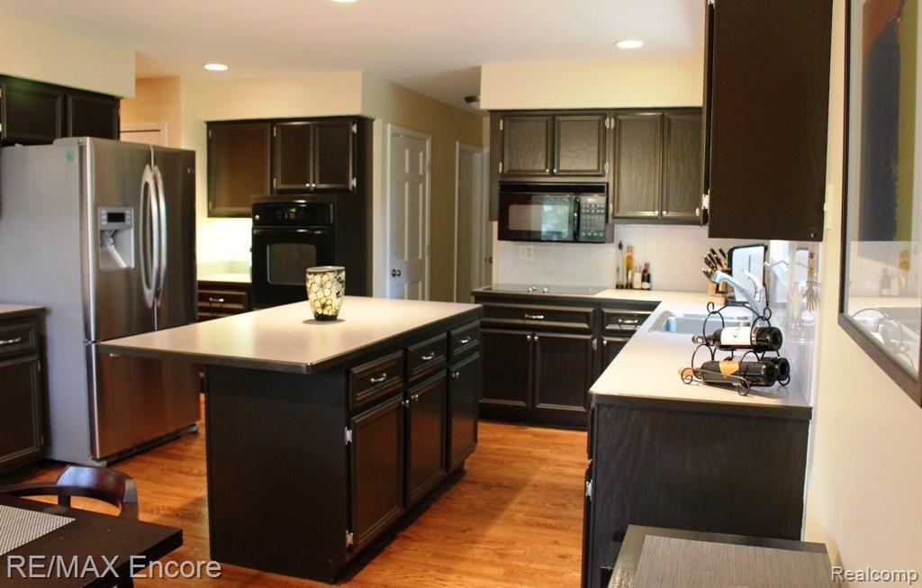 315 Rose Brier Drive Rochester Hills, MI 48309 - Photo 25 of 68