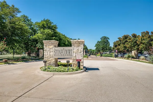 $445,000 | 3912 Sovereign Drive, Bedford, TX 76021
