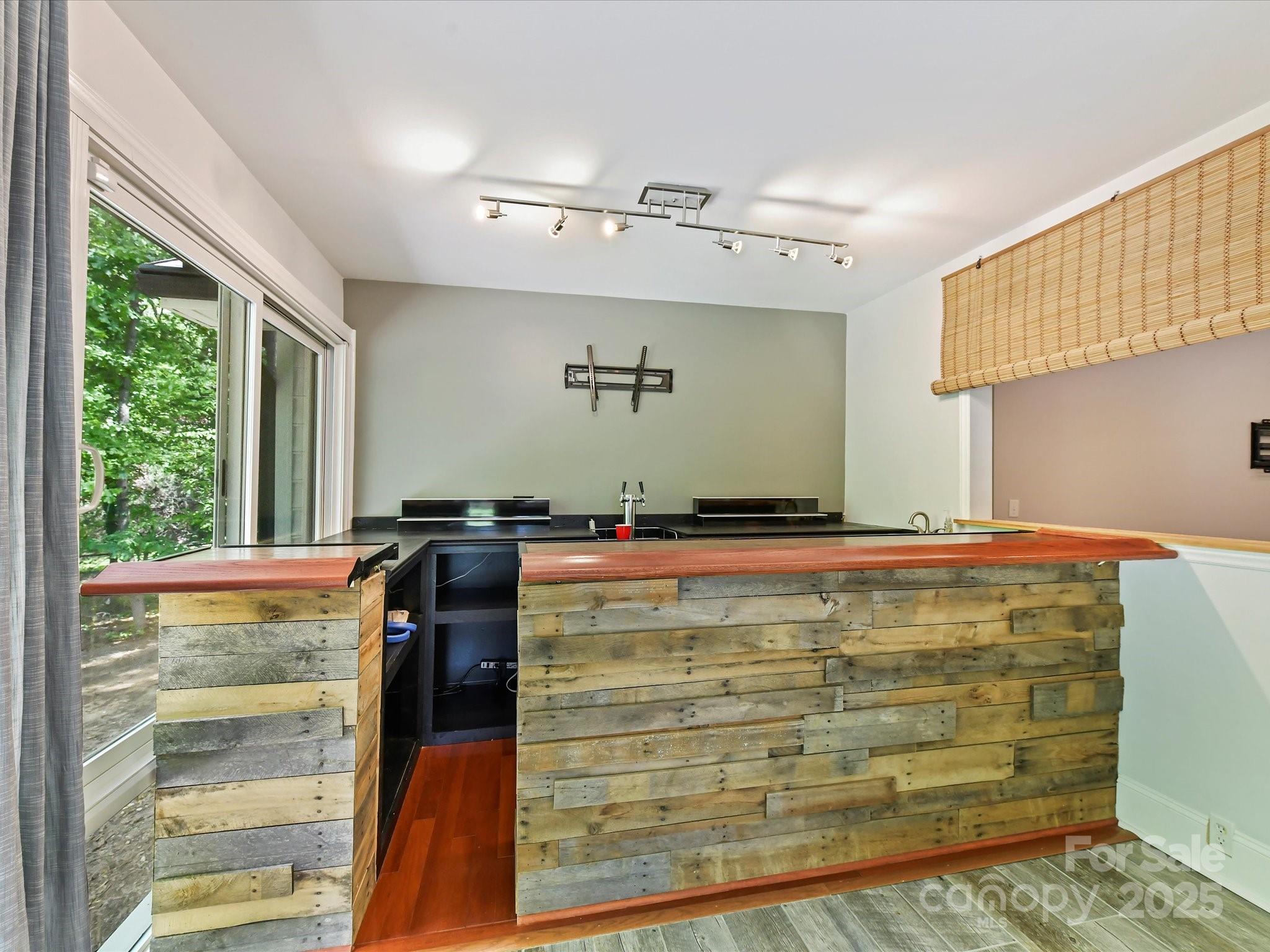 4301 Middle Stream Road Charlotte, NC 28213 - Photo 16 of 35 Gallery Image 16