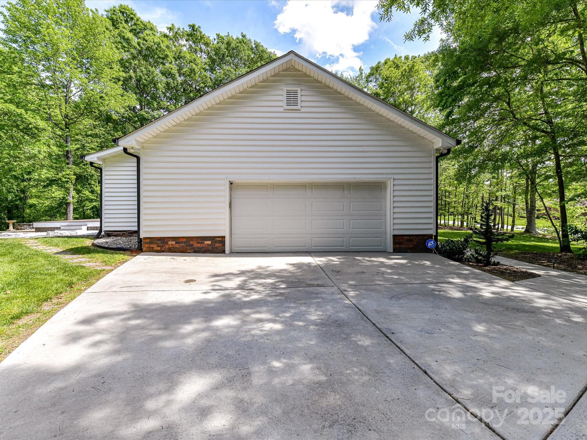4301 Middle Stream Road Charlotte, NC 28213 - Photo 33 of 35 Gallery Image 33