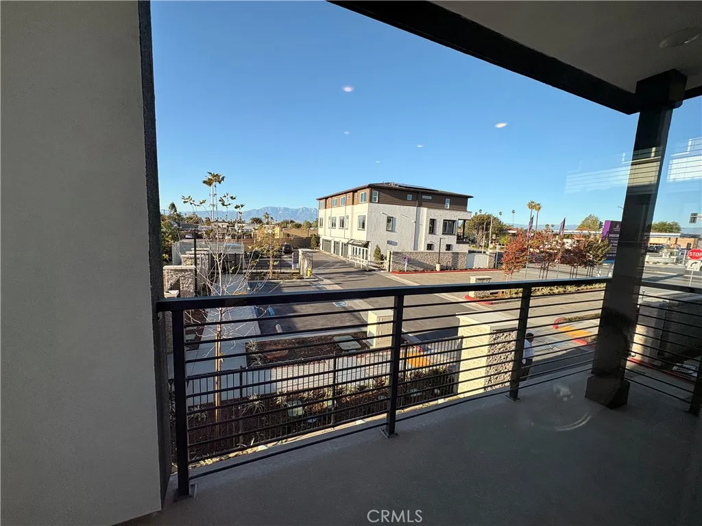 9511 Hannah Way Riverside, CA 92504 - Photo 15 of 28 Balcony View