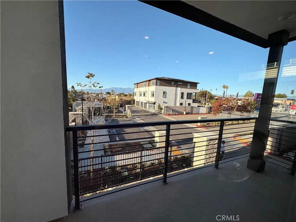 9511 Hannah Way Riverside, CA 92504 - Photo 15 of 28 Balcony View