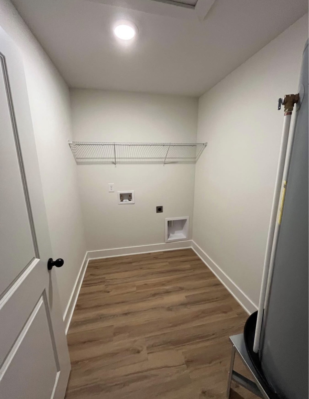 402 Portland Boulevard Portland, TN 37148 - Photo 9 of 16 a view of a room with wooden floor