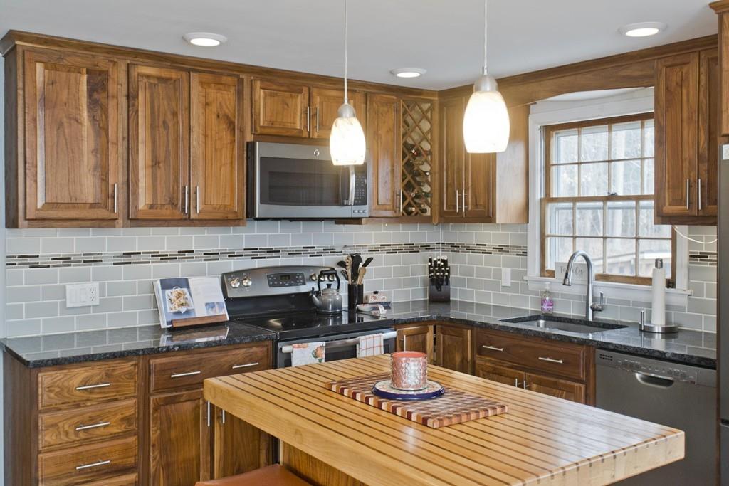 469 Montgomery Road Westfield, MA 01085 - Photo 12 of 26 Gallery Image 12
