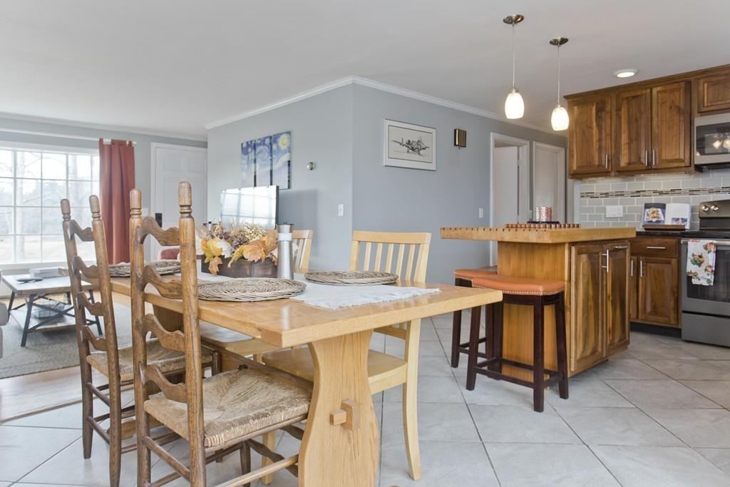 469 Montgomery Road Westfield, MA 01085 - Photo 9 of 26 Gallery Image 9