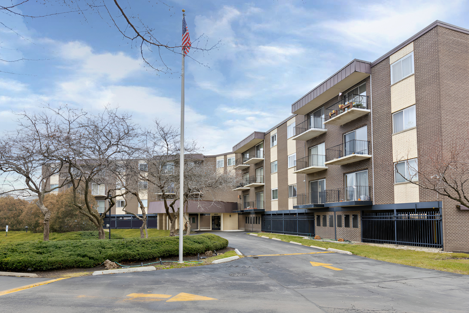 9820 South Pulaski Road, Unit 219 Oak Lawn, IL 60453 - Photo 1 of 16