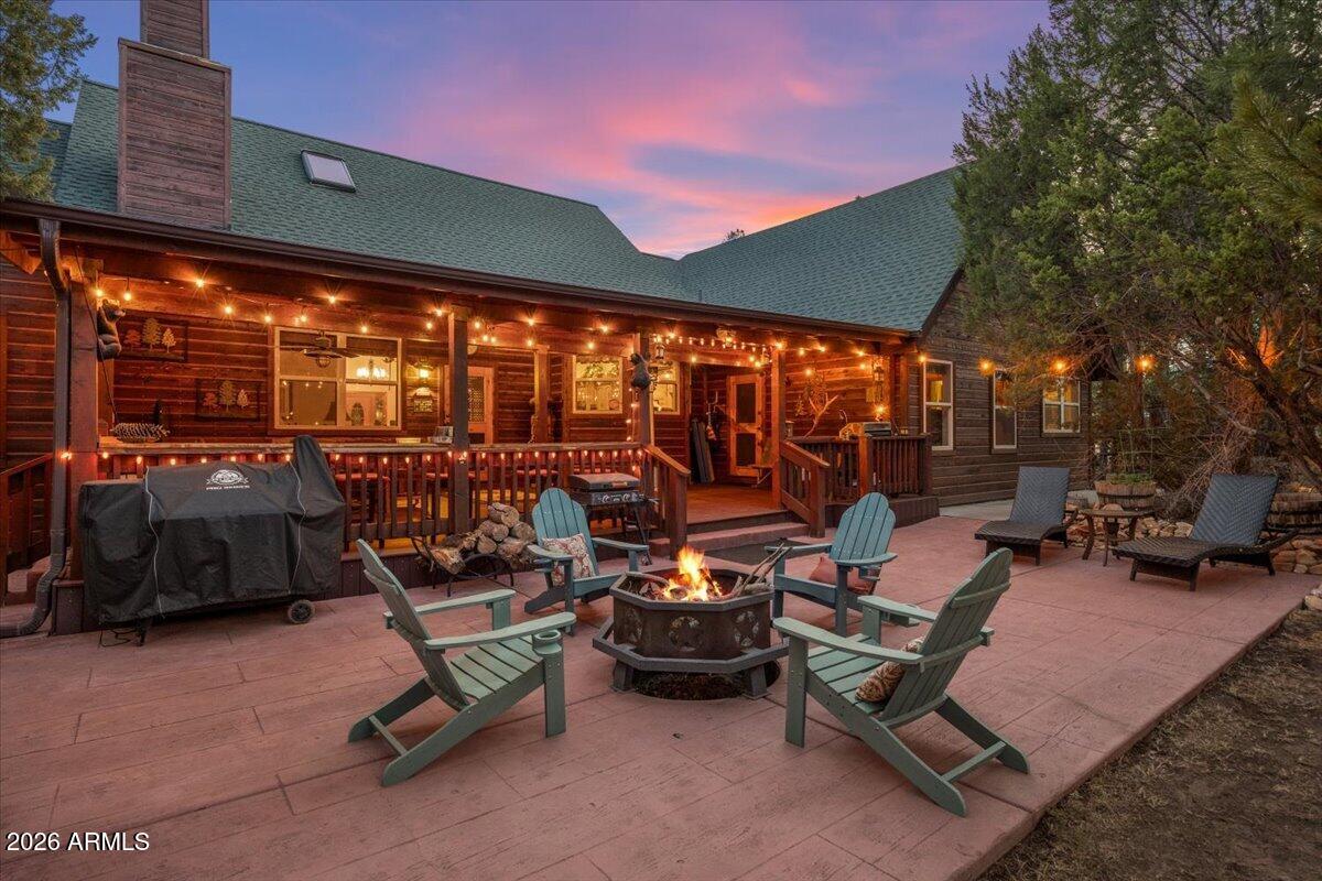 2952 Country View Lane Overgaard, AZ 85933 - Photo 49 of 81 a view of a chairs and tables in the patio